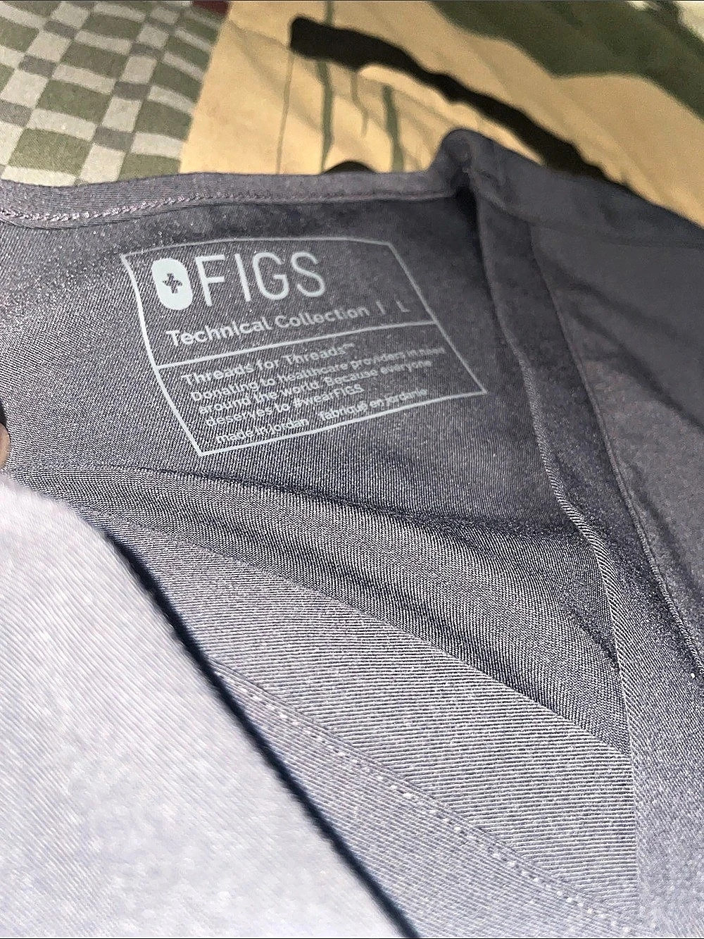 FIGS Technical Collection Gray Scrub Top & Pants - Picture 2 of 3